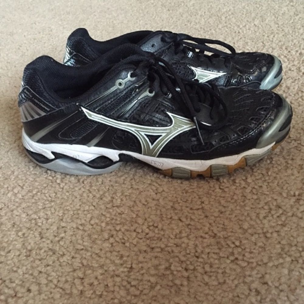 Mizuno Volleyball Black Shoes